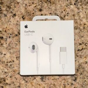 Apple EarPods with USB-C in White
